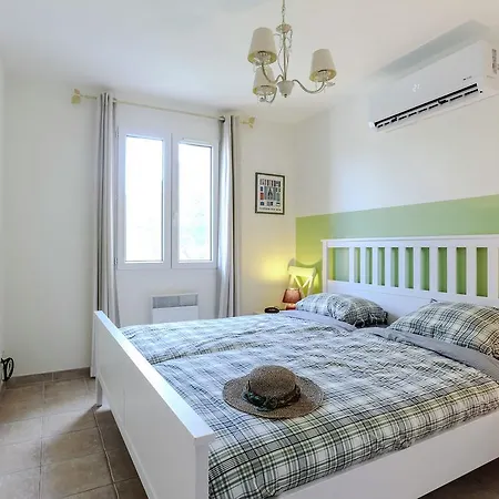 Holiday home In With Swimming Pool La Celle (Var)